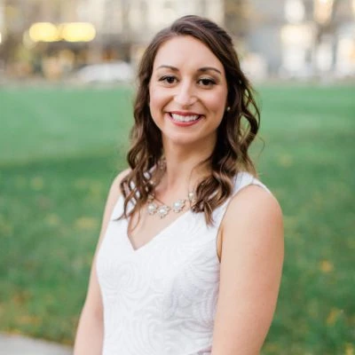 Kristen supporting investment guidance and financial planning clients in Louisville, KY